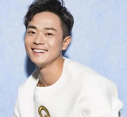 没想到,36岁的曹骏会以这种方式,给所有的明星们"提了个醒"!