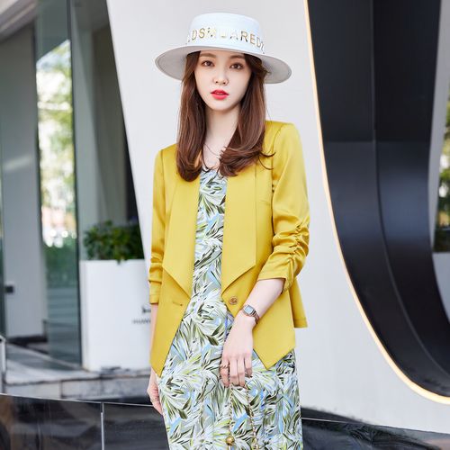 黄色西装外套女短款春秋时尚短装小个子休闲百搭春装上衣设计感
