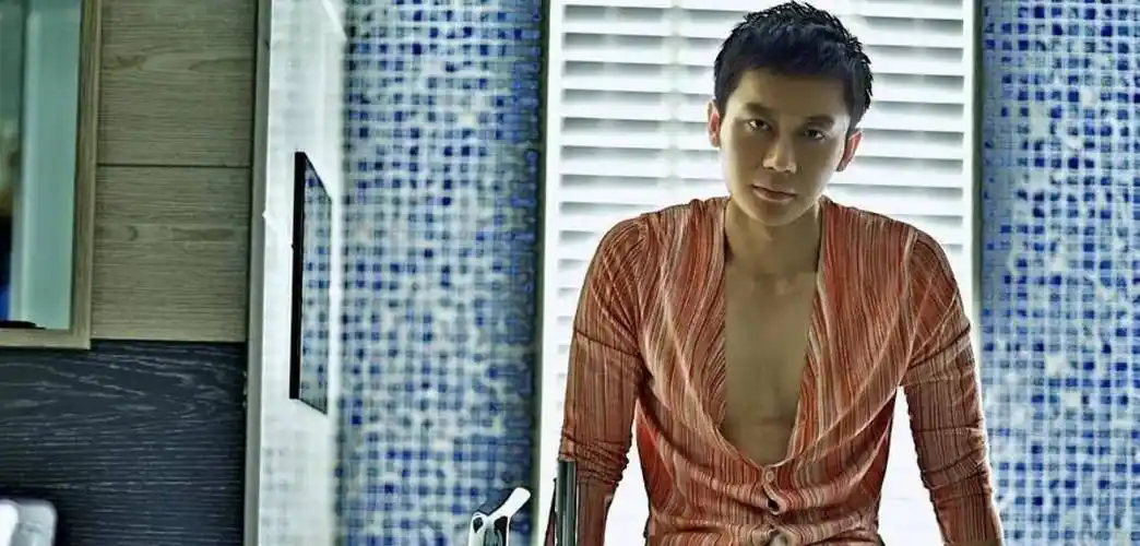 财富惊人,情史难言,"大黑牛"李晨远比你想象的厉害