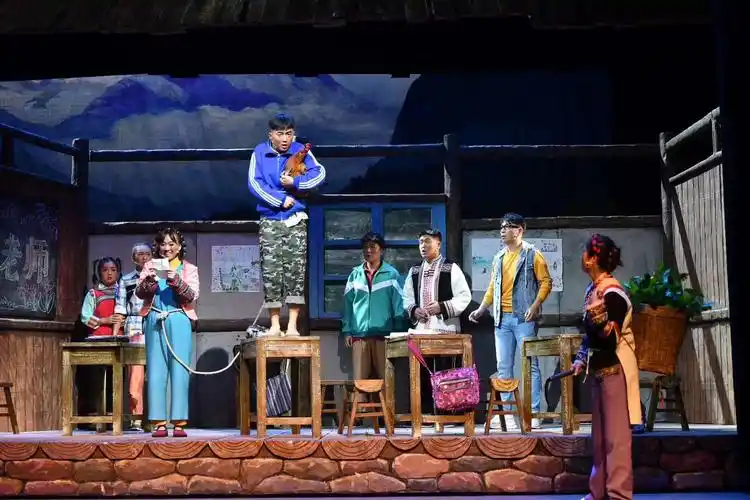 现实题材儿童剧《童年》演出剧照 济南市儿童艺术剧院供图