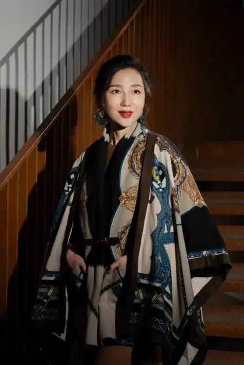 中国内地流行女歌手阿朵经纪公司_音乐_类节目_电视