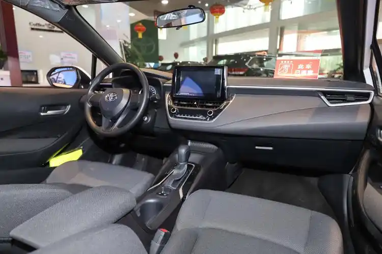 到店实拍21款丰田雷凌新增全新自吸发动机动力比带t更强