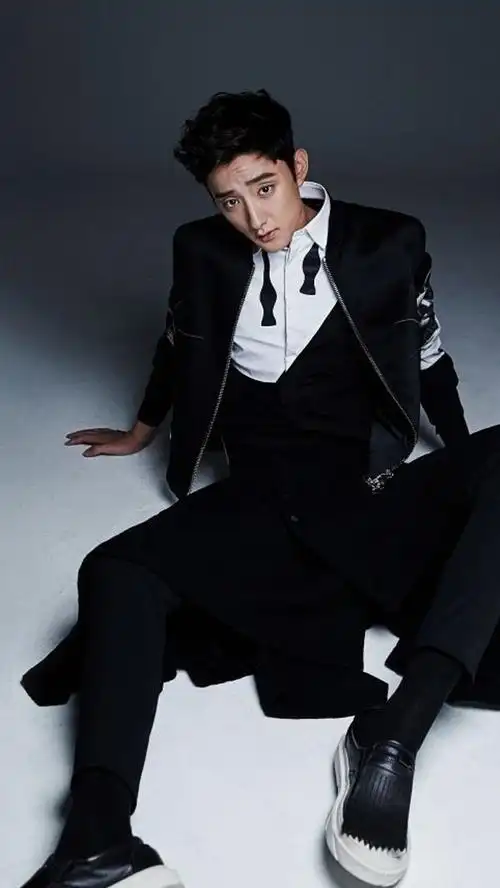 身高190cm的于小彤阳光帅气写真