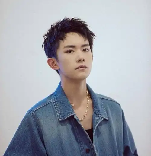 易烊千玺百变发型跟着大佬解锁新发型简直是每一款都可以驾驭