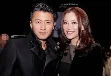 说到金牌经纪人,又美又能打的霍汶希必须榜上有名_谢霆锋_事情_成功