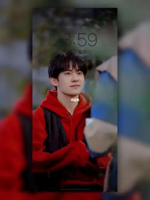 325:易烊千玺绝美壁纸分享78_易烊千玺_壁纸_易烊千玺未来无界_素材