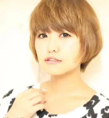 国字脸适合什么刘海 齐刘海修颜减龄