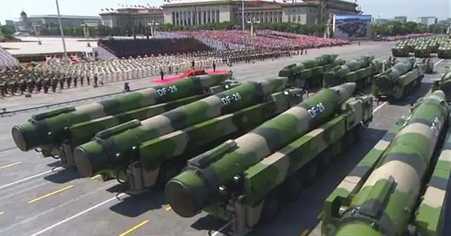 毫不逊色中国东风26b中程导弹引人注目射程达6000公里