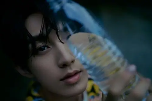 郭俊辰暖色系男友写真图片