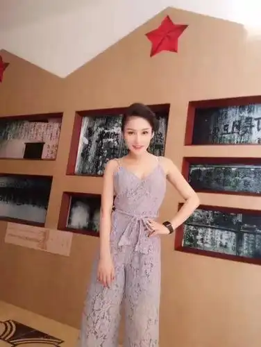 全福州最知名!美丽与智慧并存的商业主持女王