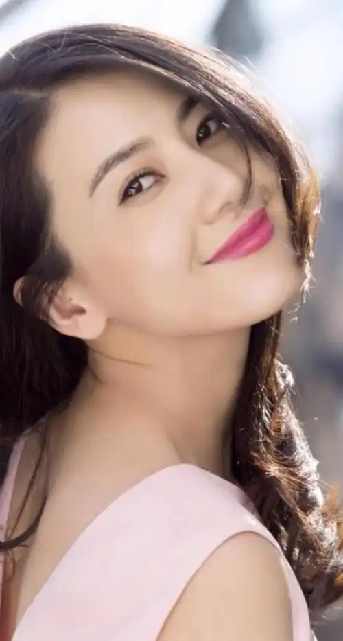 高圆圆作为一名美女演员,也获得了不少的奖项,她们都是活跃在影视圈的