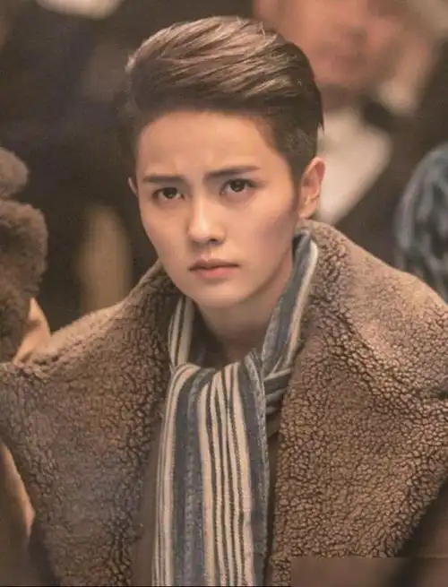 盘点影视剧中的女扮男装,鞠婧祎奶萌,张敏经典,却都不敌她英俊