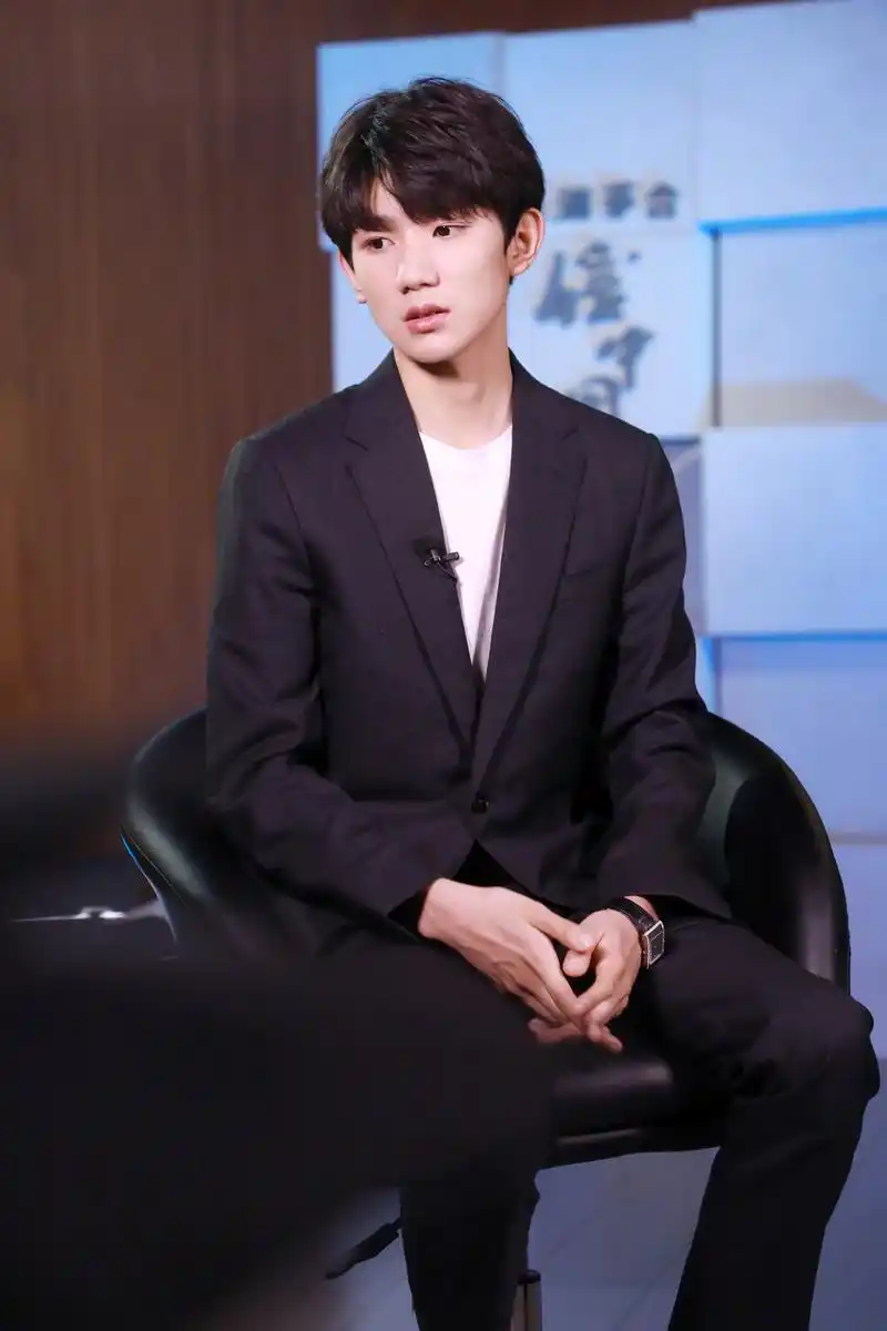 源哥《信中国》今日播出追梦少年化身信使,念读两封