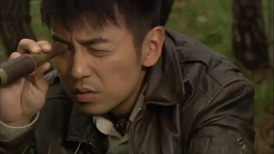 飞哥大英雄梁飞终于了找到鬼子破译处竟真在郊外鬼子真敢想