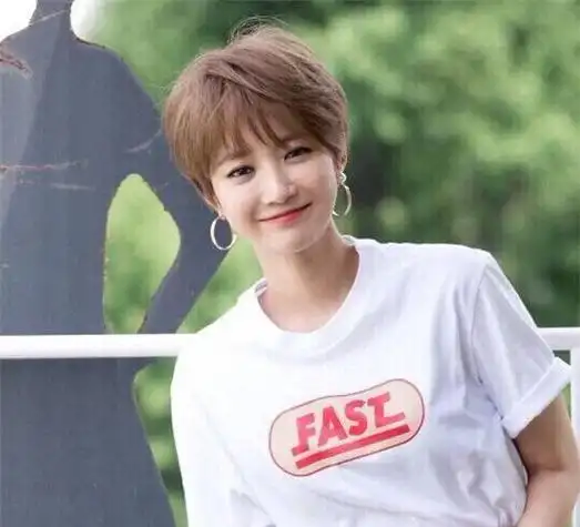 韩国女星宋慧乔短发流行又时尚的韩式短发发型