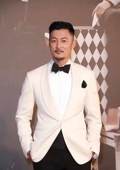 曝余文乐婚变!昔日恩爱夫妻能否度过"七年之痒"明星婚约都短?