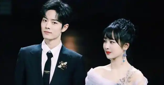 肖战杨紫用同一辆车引发恋情传闻粉丝澄清太巧合