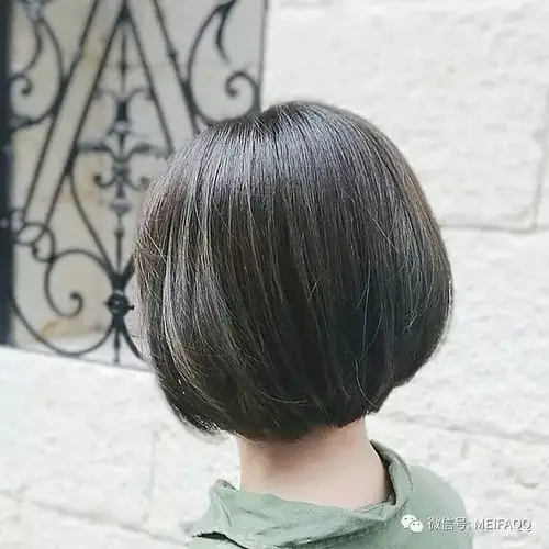 经典的波波头短发不用打理也好看