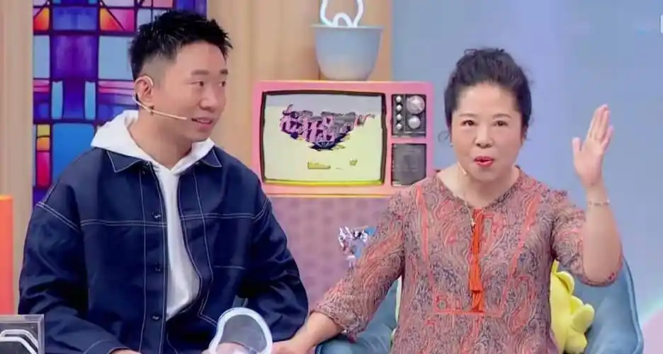 有一种不公平叫杨迪和妹妹杨莎,妹妹颜值超高,杨迪却一言难尽_节目