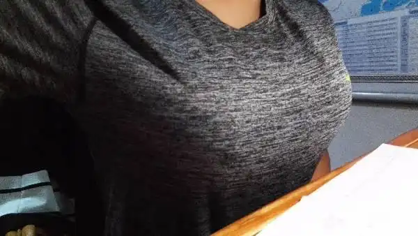 请问16岁发育偏早了吗?