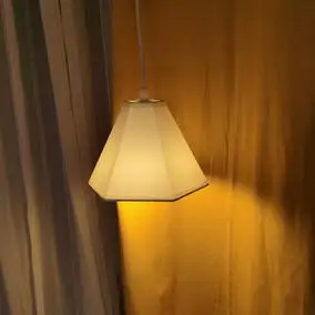 床头灯房间装饰灯泡温馨浪漫卧室挂灯网红宿舍插电寝室节能灯夜灯