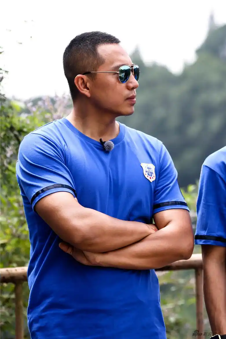 冲上云霄杨子张亮比身高