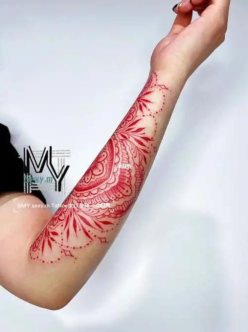 独一无二红色梵花线条纹身