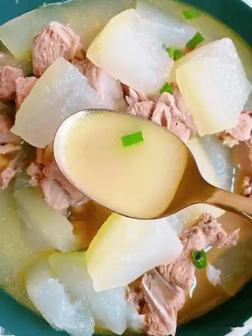 七月吃一瓜,中药不用抓,一利尿祛湿,二解暑清热,好吃开胃