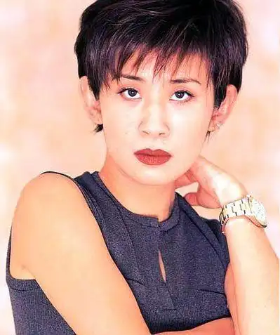 年轻时的吴君如还算是个美人