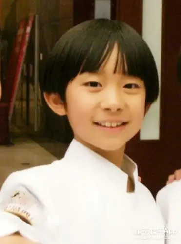 【老照片】易烊千玺小时候的西瓜头,也太可爱了吧