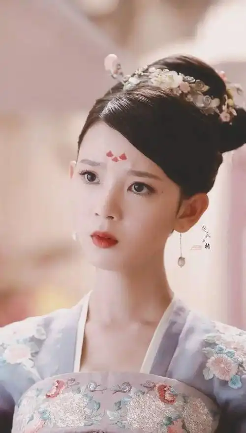 胡冰卿|古力娜扎_网易订阅