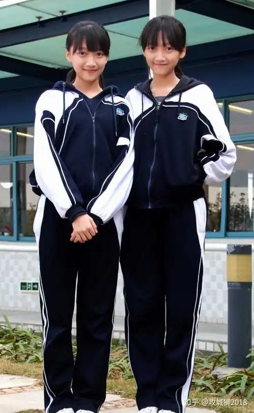 中国哪些中学有好看的校服?