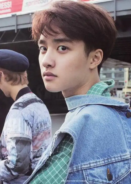 都暻秀图楼独一无二的寸头男爱豆