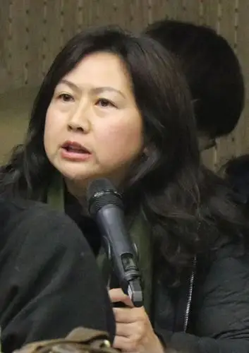 娟发言胡西丹校长在总结发言中对各位高校专家学者的精彩发言表示感谢