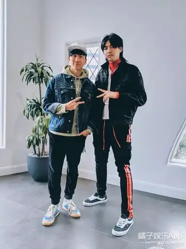 这张刚出来的时候,吴亦凡就被说胖了.