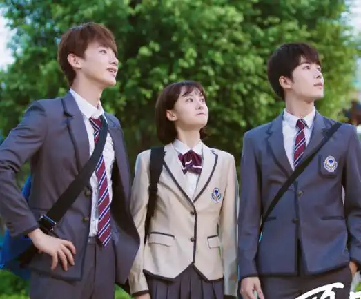 小编印象最深刻的就是郑爽,陈学冬,白敬亭等人领衔主演的青春校园偶像