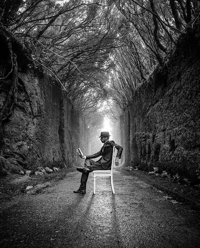 一组外国人拍的黑白照片