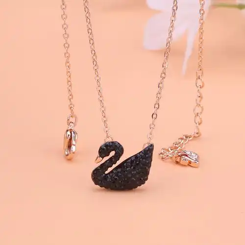 施家高版本黑天鹅项链女施华采用洛世奇元素水晶灵动锁骨链女批发