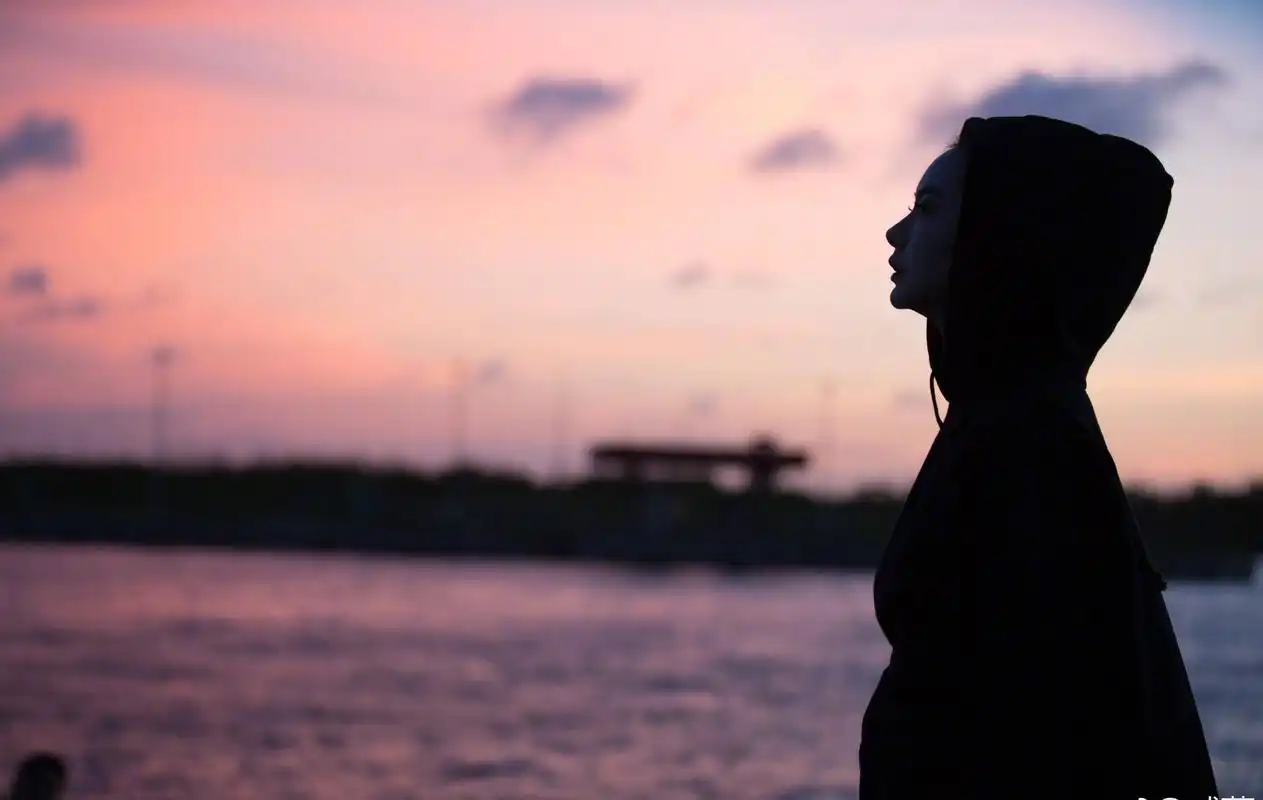 七哥戚薇只更新俩字,却引来网友疯狂评论点赞,发生了什么?