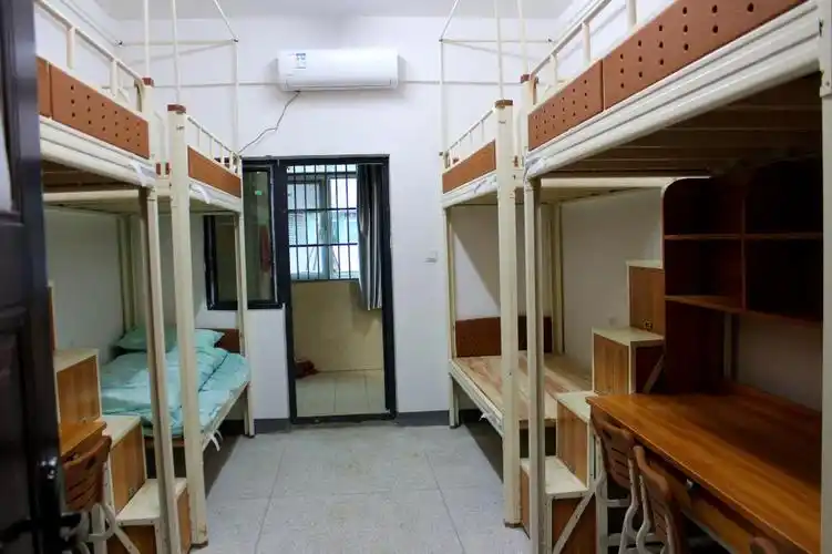 用于隔离治愈患者的宿舍学生餐厅鄂州市委书记王立与长职党委书记李