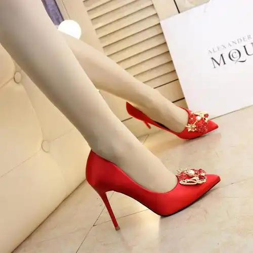 红色高跟鞋女秋2017新款尖头