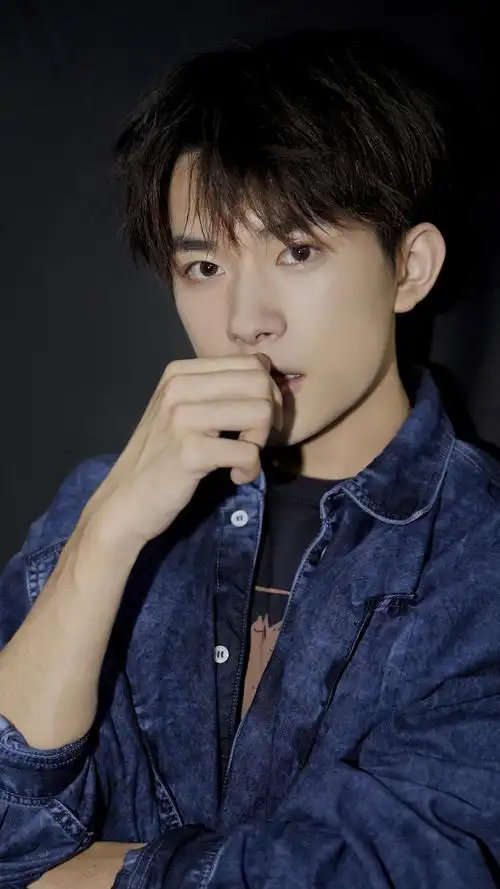 高清,帅哥,tfboys,易烊千玺,帅气,大陆男明星,帅哥明星,手机壁纸,1080