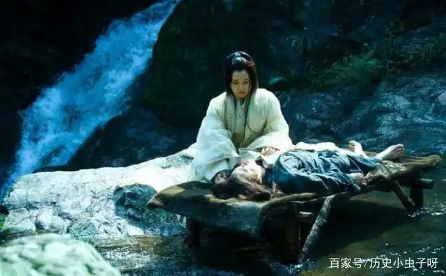 关羽到底发觉了貂蝉什么秘密才会不惜月下斩貂蝉