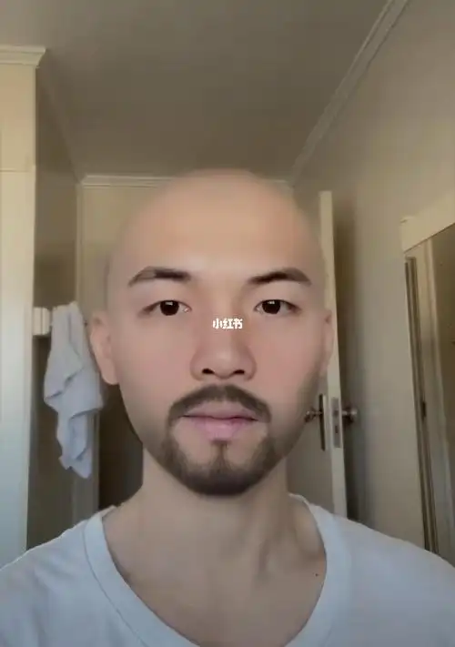 试试这个光头胡子特效哈哈哈哈