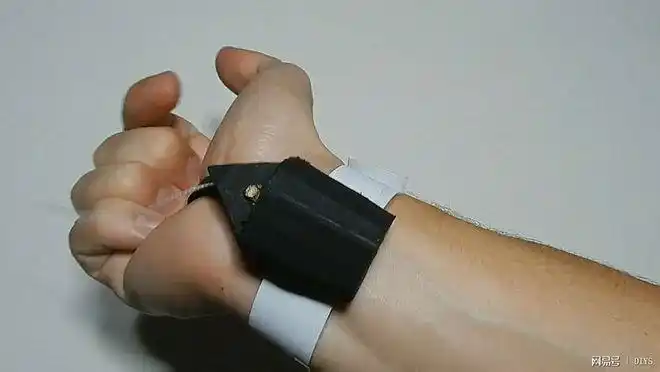 手工玩具教程趣味发射器的制作方法简单又好玩