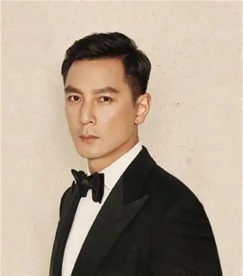 吴彦祖证件照高清吴彦祖蓝底证件照图2022已更新今日动态