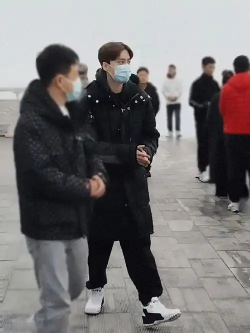 李易峰现状##挑战每天按相册顺序发一张李易峰的照片