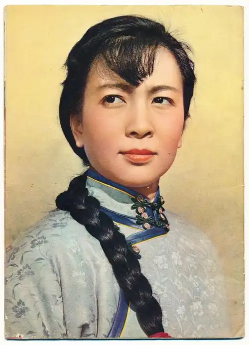 谢芳仁心映照春常在清歌倩影任芳菲