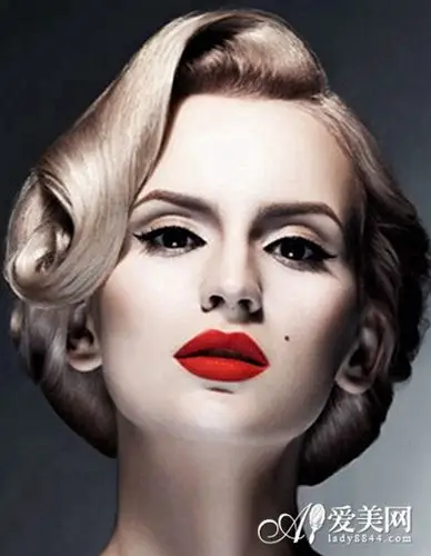 欧美经典复古发型尽显成熟魅力