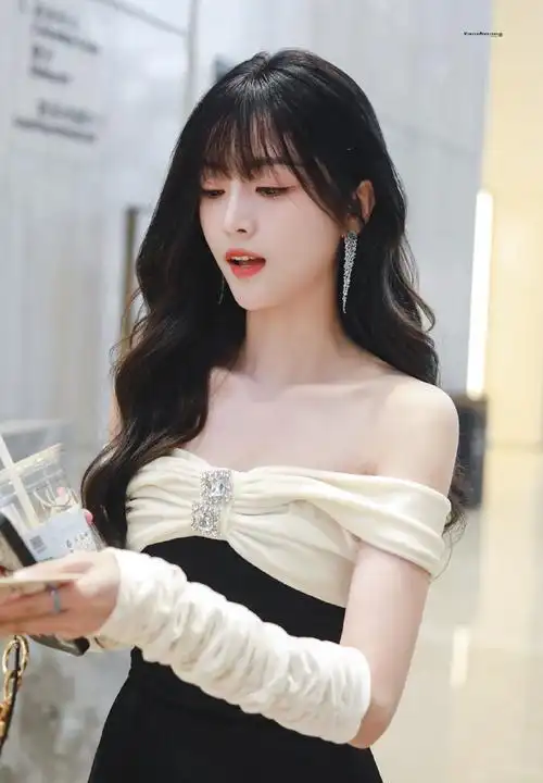 吴宣仪生图身材比例